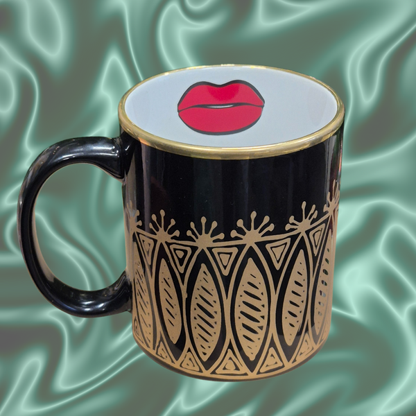 Gift Set - Golden Crown and Red Lips – Mug and Beanie